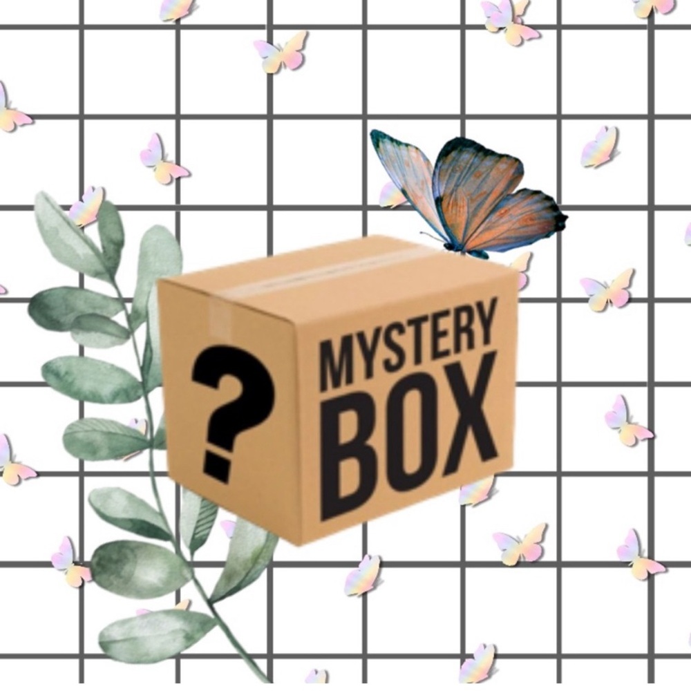 WOMENS MYSTERY BOX